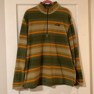 Men’s North Face half zip pull over